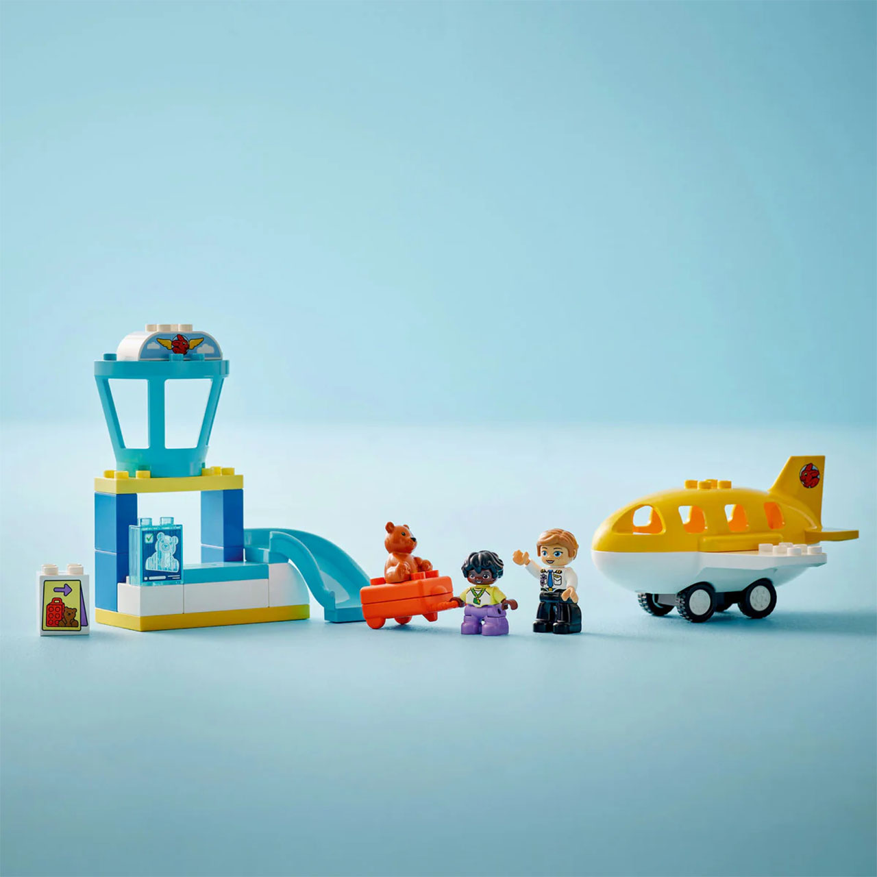 Lego - kocke - LEGO 10443 Prvi put u zračnoj luci - slika 4